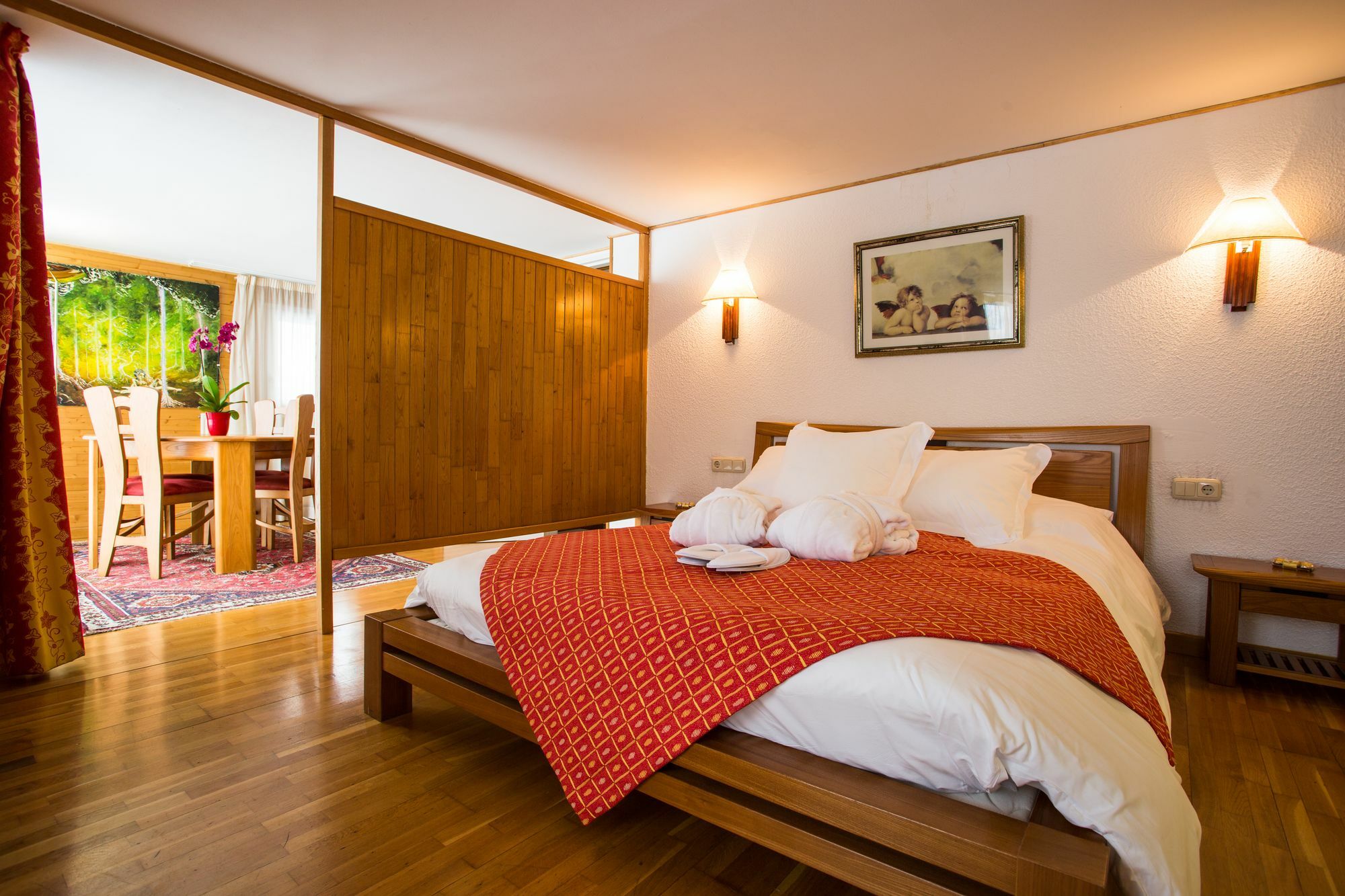 & Llop Gris Hotel 4*