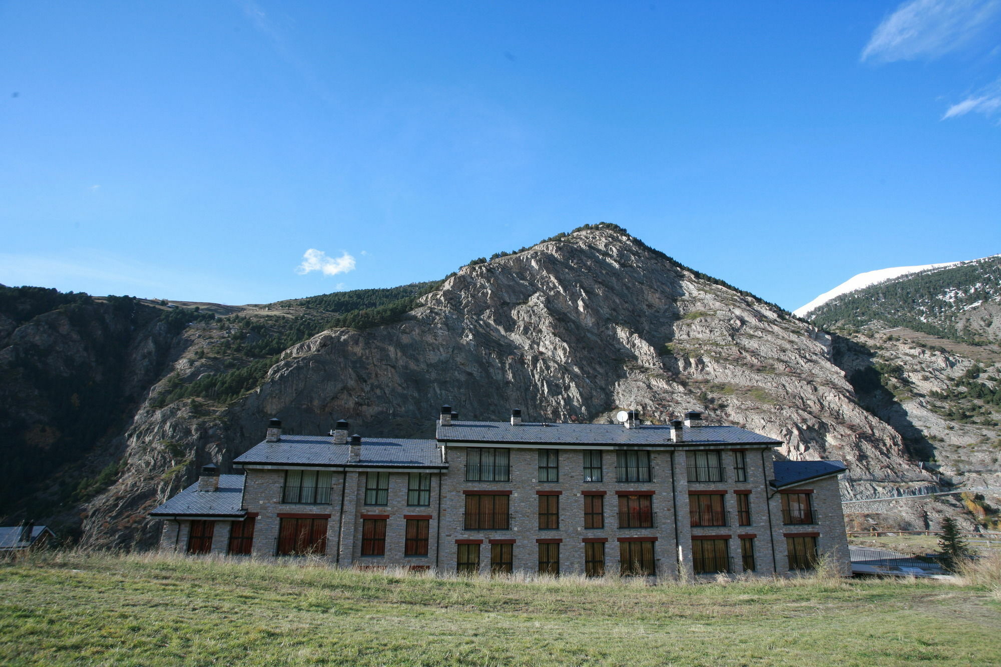 Obaga Blanca & Hotel Canillo