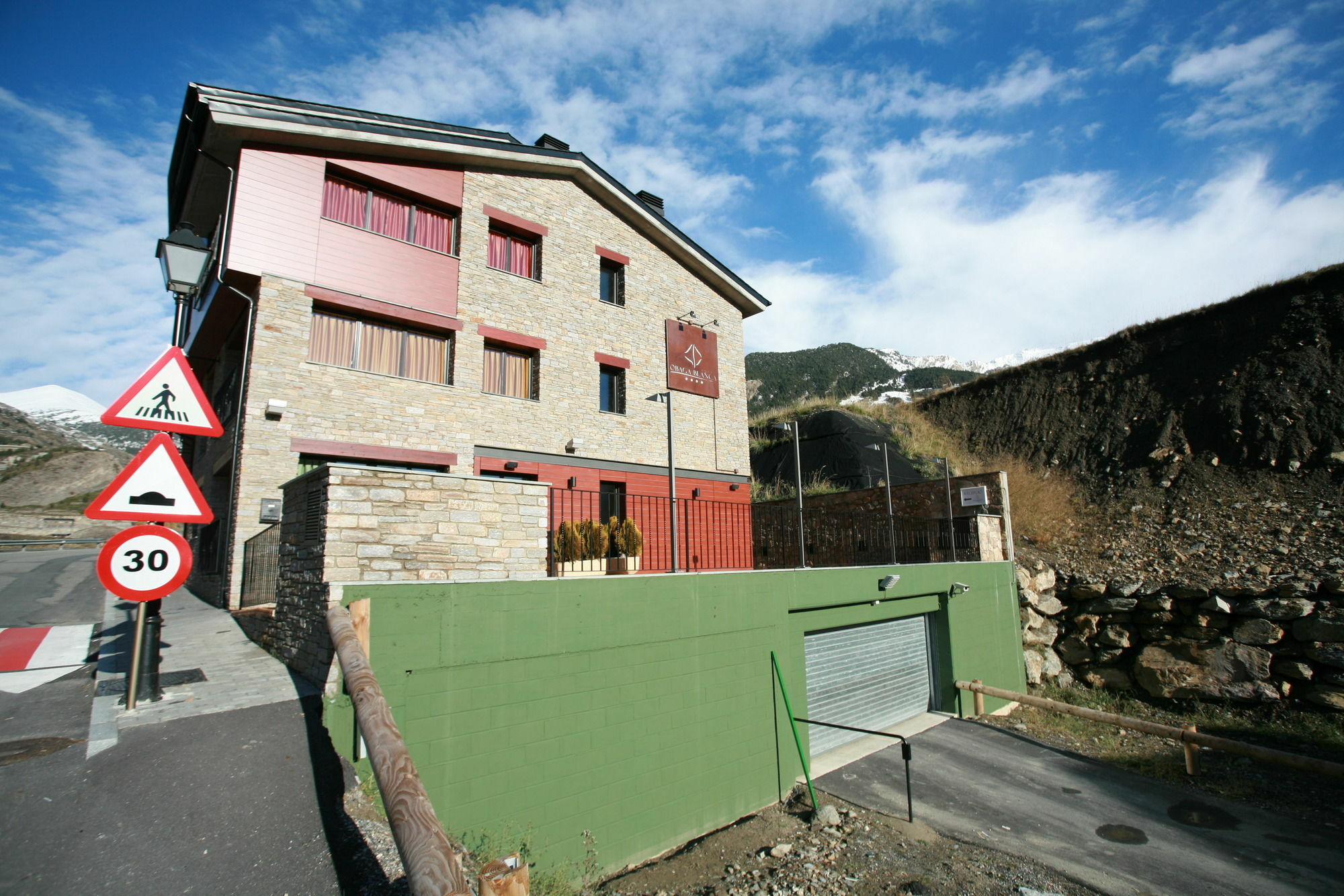 Hotel Obaga Blanca &