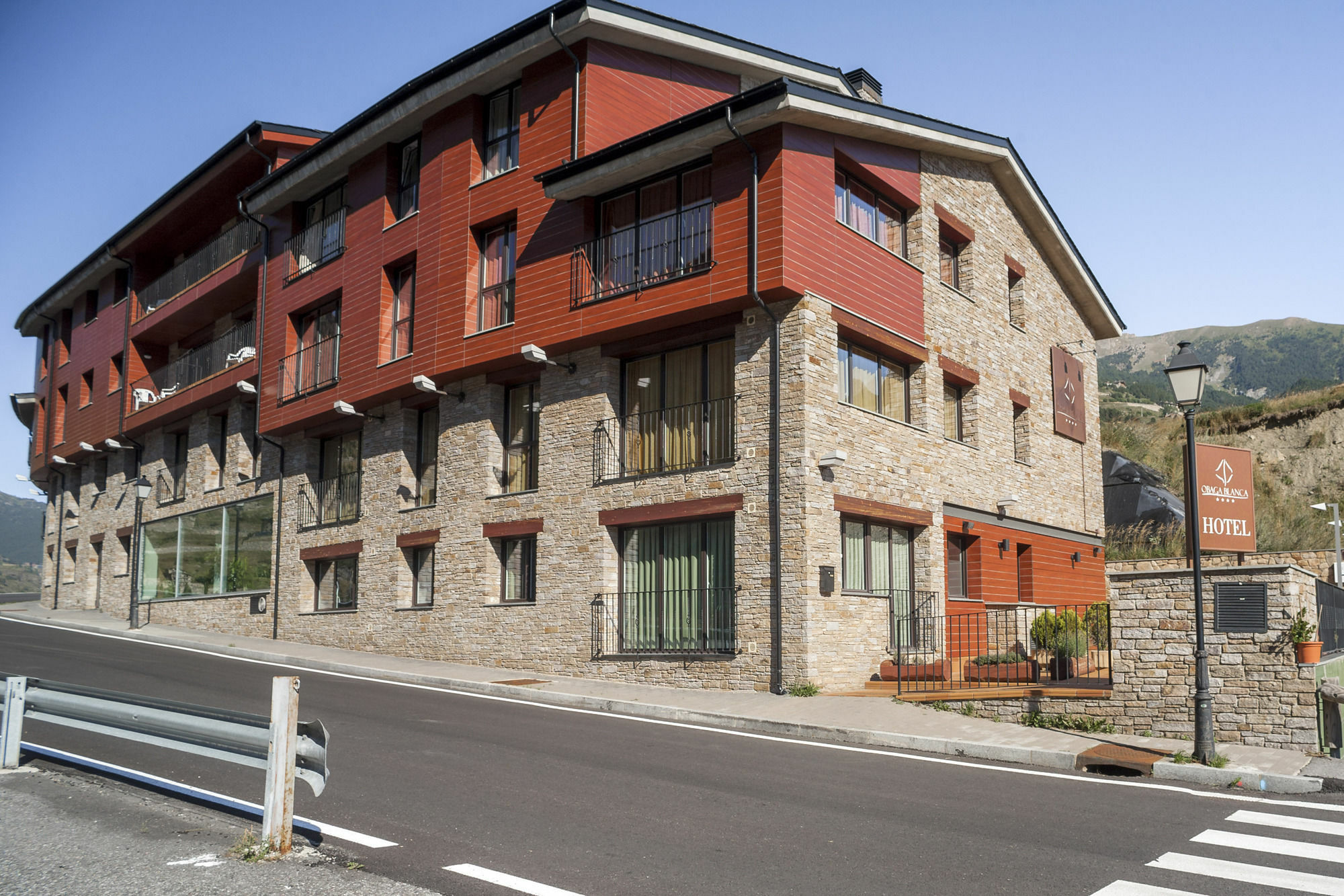 Hotel Obaga Blanca & 4*