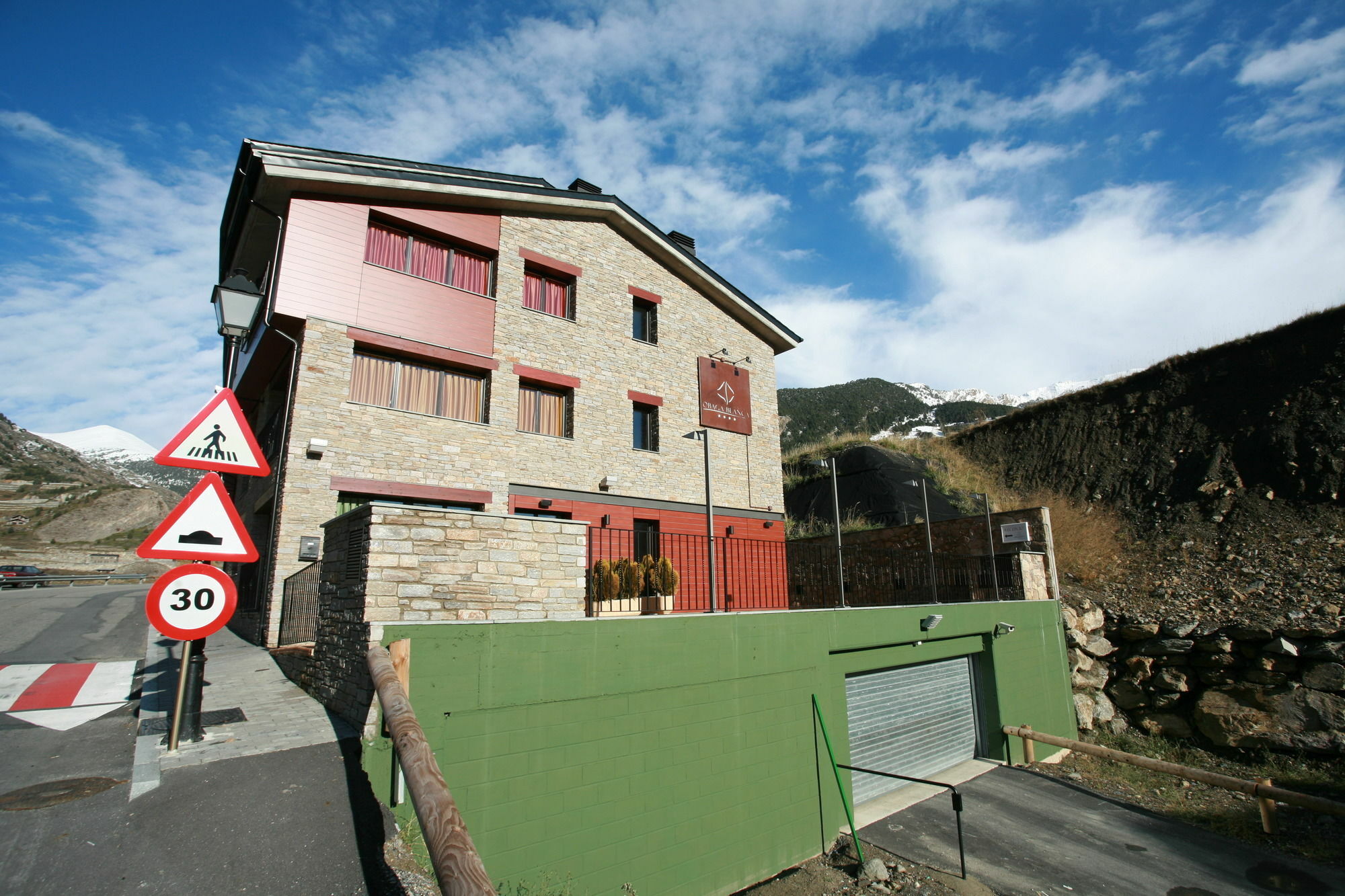 Hotel Obaga Blanca & 4*