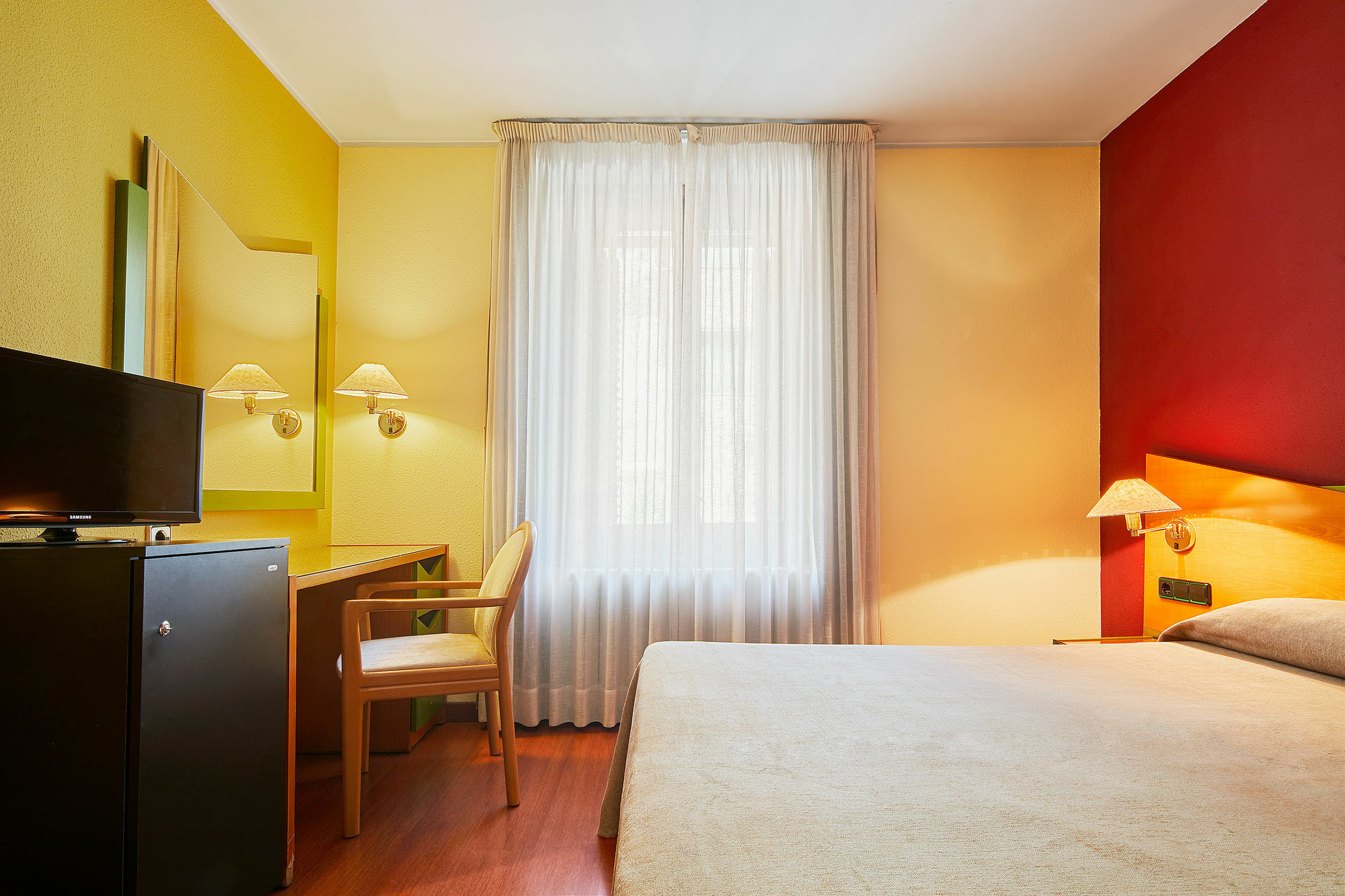 Hotel De L'isard 3*