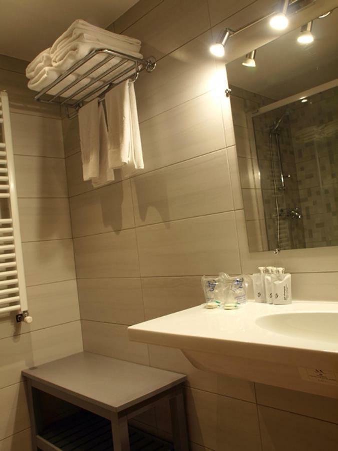 Guillem & Hotel