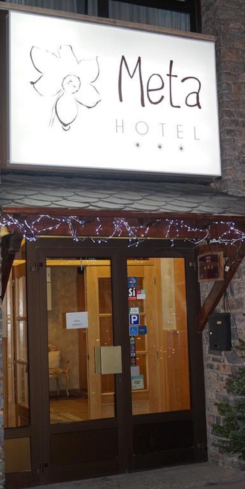 Meta Hotel 3*