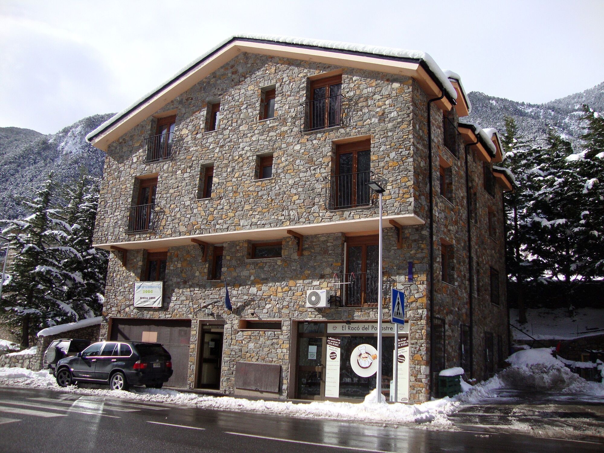 Anem 3000 Apartament Arans