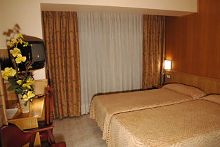Univers Hotel 3*