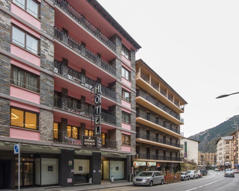 Evenia Nivalis Hotel Encamp