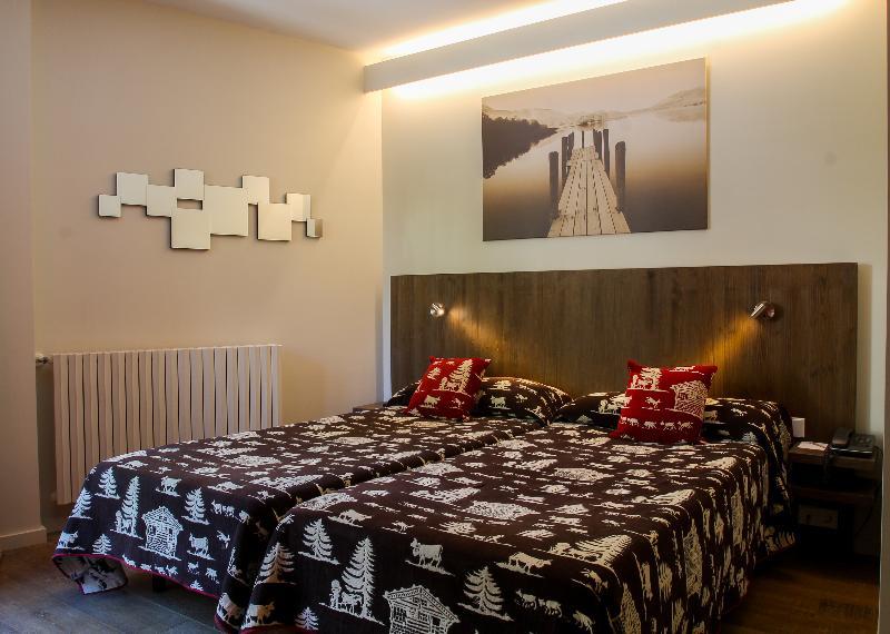 Hotel L'ermita 3*