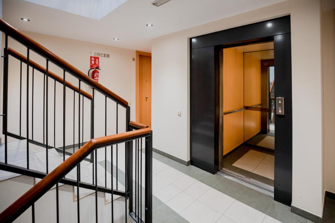 Ashome Apartment